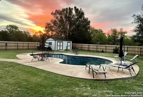 175 Columbus, Mcdade, TX 78650