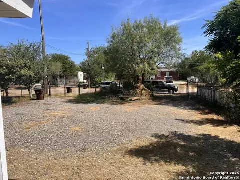 7614 Von Ormy, Von Ormy, TX 78073