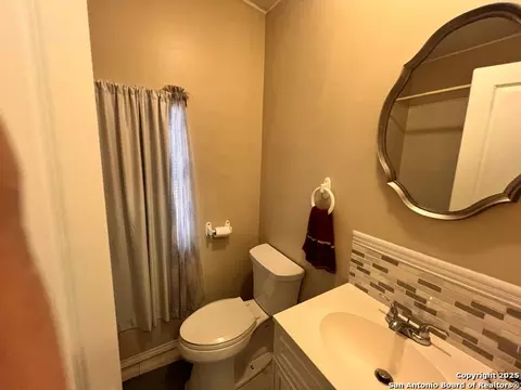 7614 Von Ormy, Von Ormy, TX 78073 photo 12