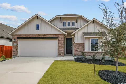 138 Heidi Hl, Castroville, TX 78009