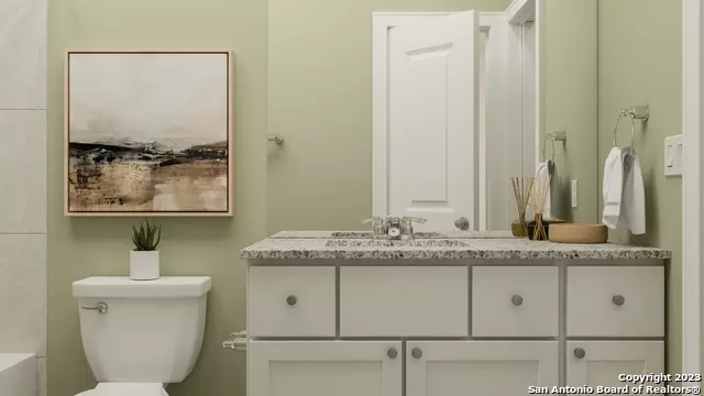 Bath - 5522 Wilder St, New Braunfels, TX 78132 photo 2 of 3