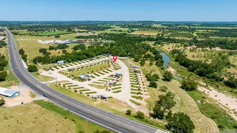 4584 E Us Hwy 290, Fredericksburg, TX 78624
