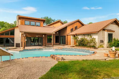 6326 Mallard Pt, Windcrest, TX 78239