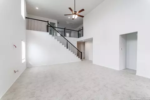 5202 Olene Flts, Von Ormy, TX 78073 photo 4