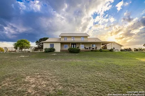 247 Huntleigh Rd, Hunt, TX 78024