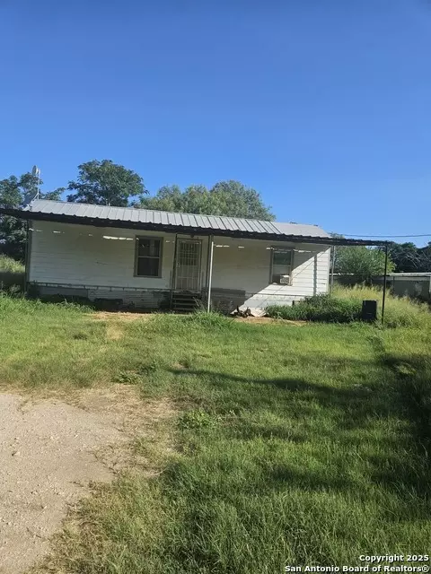 614 County Road 6841, Lytle, TX 78052 photo 1