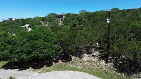 1352 Stardust Dr, Canyon Lake, TX 78133