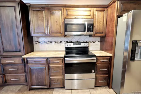 3647 Cameron Spgs, San Antonio, TX 78244