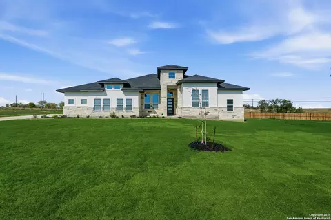 8903 Arroyo Grv, San Antonio, TX 78263