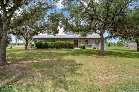 210 Tolle Rd, Cibolo, TX 78108