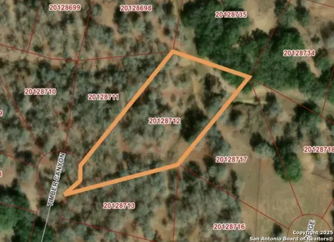 108 Timber Cyn, La Vernia, TX 78121