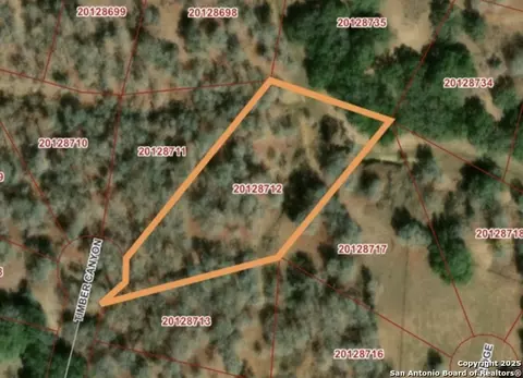108 Timber Cyn, La Vernia, TX 78121