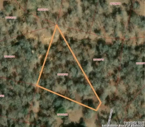 109 Timber Cyn, La Vernia, TX 78121