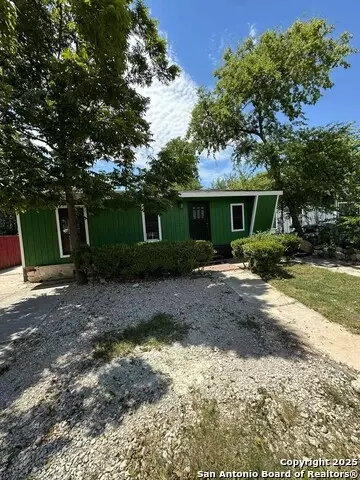 1030 W Wildwood, San Antonio, TX 78201