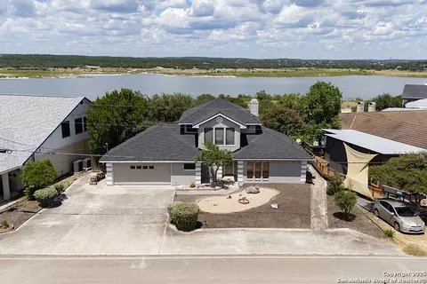 2557 Glenn Dr, Canyon Lake, TX 78133