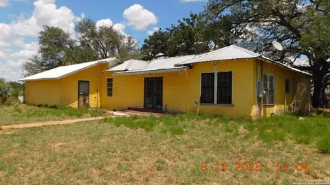 11620 State Highway 16, Poteet, TX 78065