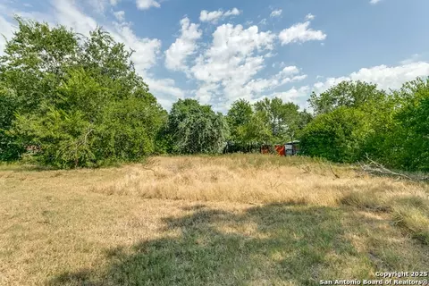 911 Gladstone, San Antonio, TX 78225