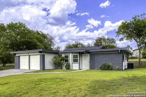 323 Cherrywood, Live Oak, TX 78233