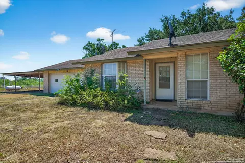 281 County Road 265, Hondo, TX 78861