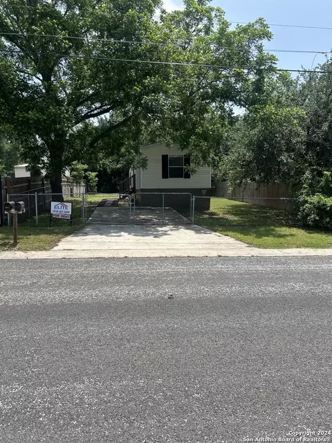 25226 Pat Pkwy, San Antonio, TX 78257