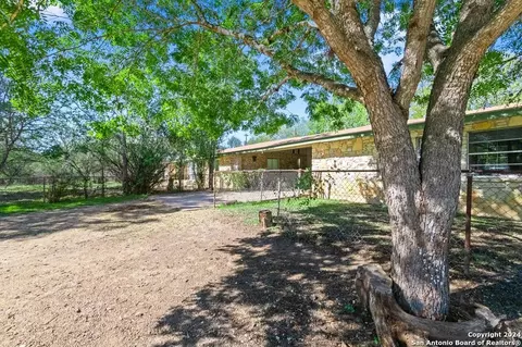 6268 Highway 27, Center Point, TX 78010