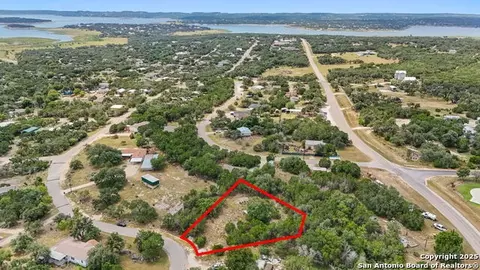 556 Hedgestone, Canyon Lake, TX 78133