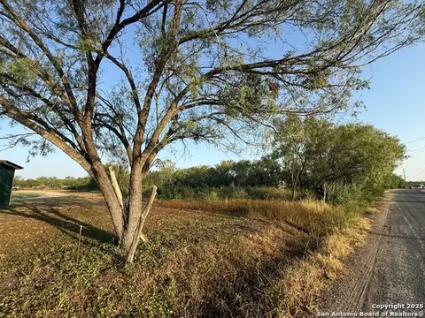 15875 Luckey, Atascosa, TX 78002