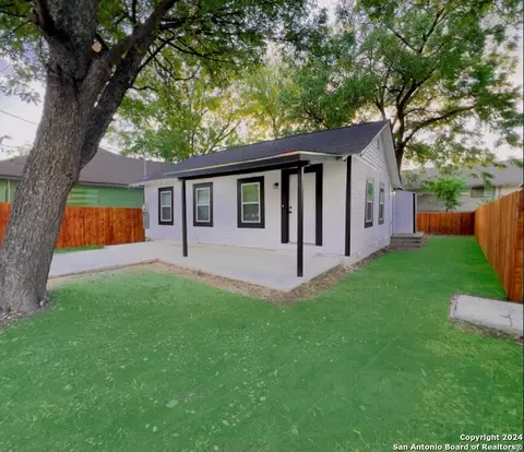 2323 N Elmendorf St, San Antonio, TX 78201