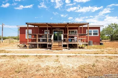 1979 County Road 651, Devine, TX 78016 photo 29