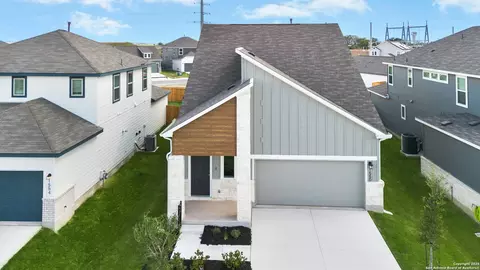 1550 Estelea Grv, New Braunfels, TX 78130