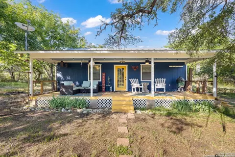 1060 Forest View Dr, Blanco, TX 78606 photo 4