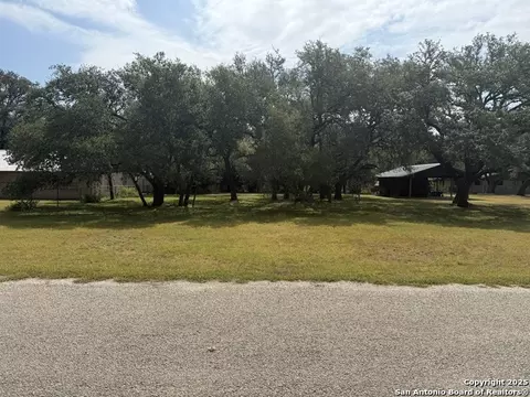 000 Oakridge Dr, Blanco, TX 78606