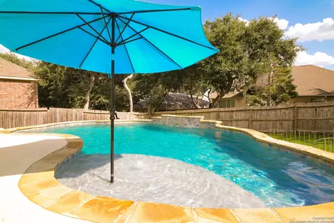 8918 Cordes, Helotes, TX 78023