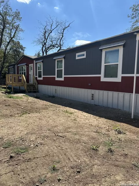 719 N Houston, Sabinal, TX 78881