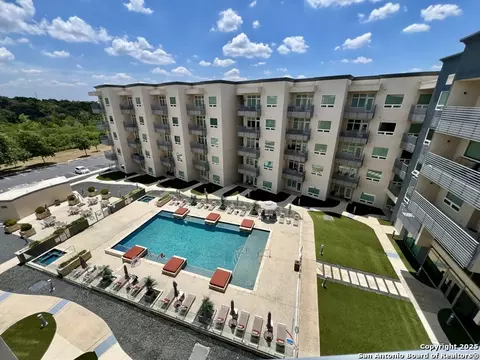 17902 La Cantera #unit, San Antonio, TX 78257
