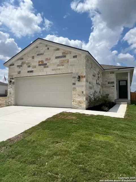 738 Whitman St, New Braunfels, TX 78130