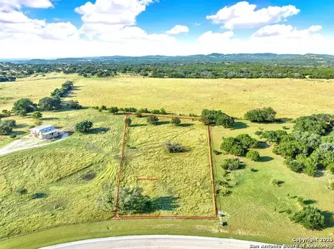 lot454 Horseshoe Fls, Bandera, TX 78003