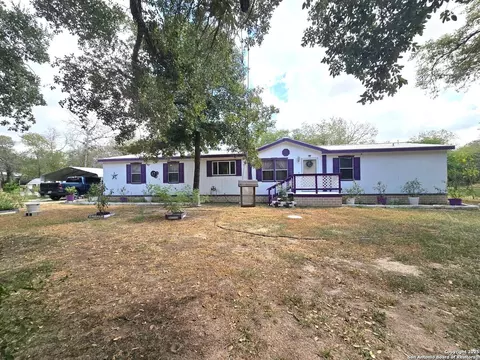 260 Savannah Grv, Von Ormy, TX 78073