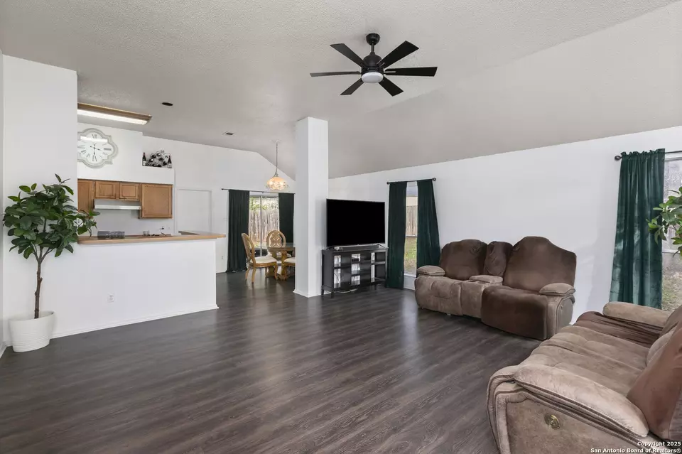 Living - 7709 Brunning, Live Oak, TX 78233 photo 1 of 2