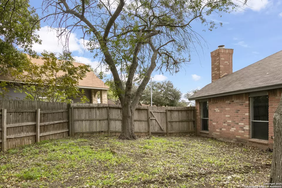 Exterior - 7709 Brunning, Live Oak, TX 78233 photo 4 of 5