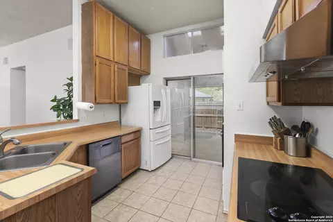 Kitchen - 7709 Brunning, Live Oak, TX 78233 photo 1 of 2