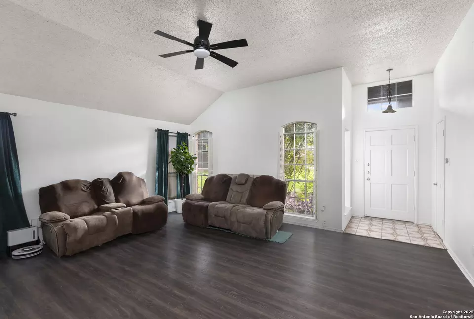 Living - 7709 Brunning, Live Oak, TX 78233 photo 2 of 2