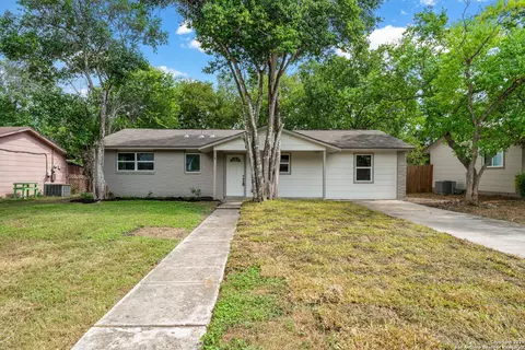 218 Park Ln, Universal City, TX 78148