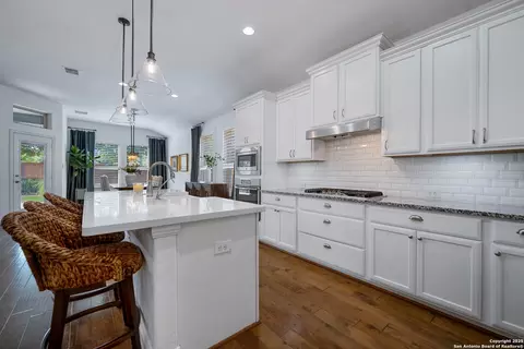 487 Mission Hl, New Braunfels, TX 78132