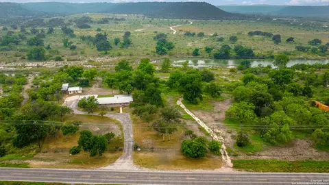 1457 W Ranch Road 1674, Junction, TX 76849