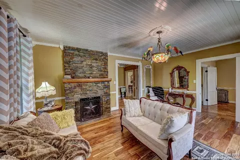Living - 101 N 11th, Junction, TX 76849 photo 1 of 1