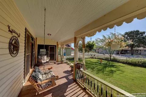 Exterior - 101 N 11th, Junction, TX 76849 photo 3 of 7