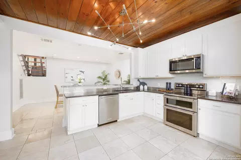 3102 Eisenhauer #6A, San Antonio, TX 78209