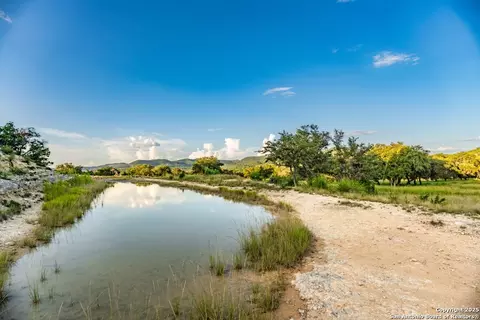 View/Area - 599 Mountain View Rd, Utopia, TX 78884 photo 2 of 4