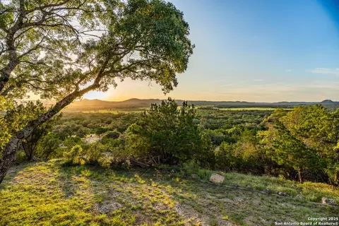 View/Area - 599 Mountain View Rd, Utopia, TX 78884 photo 3 of 4